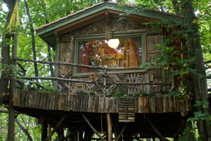 Tree house in Sacred Woods, Damanhur 3